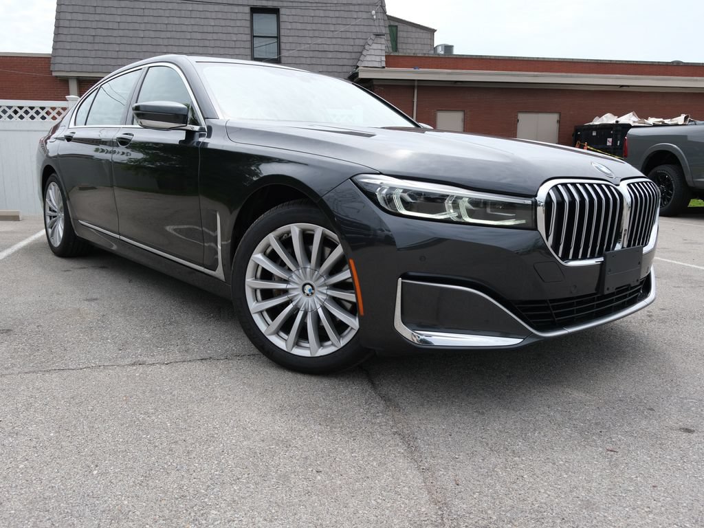 Used 2022 BMW 740i xDrive w/ Premium Package AWD/4WD image 1