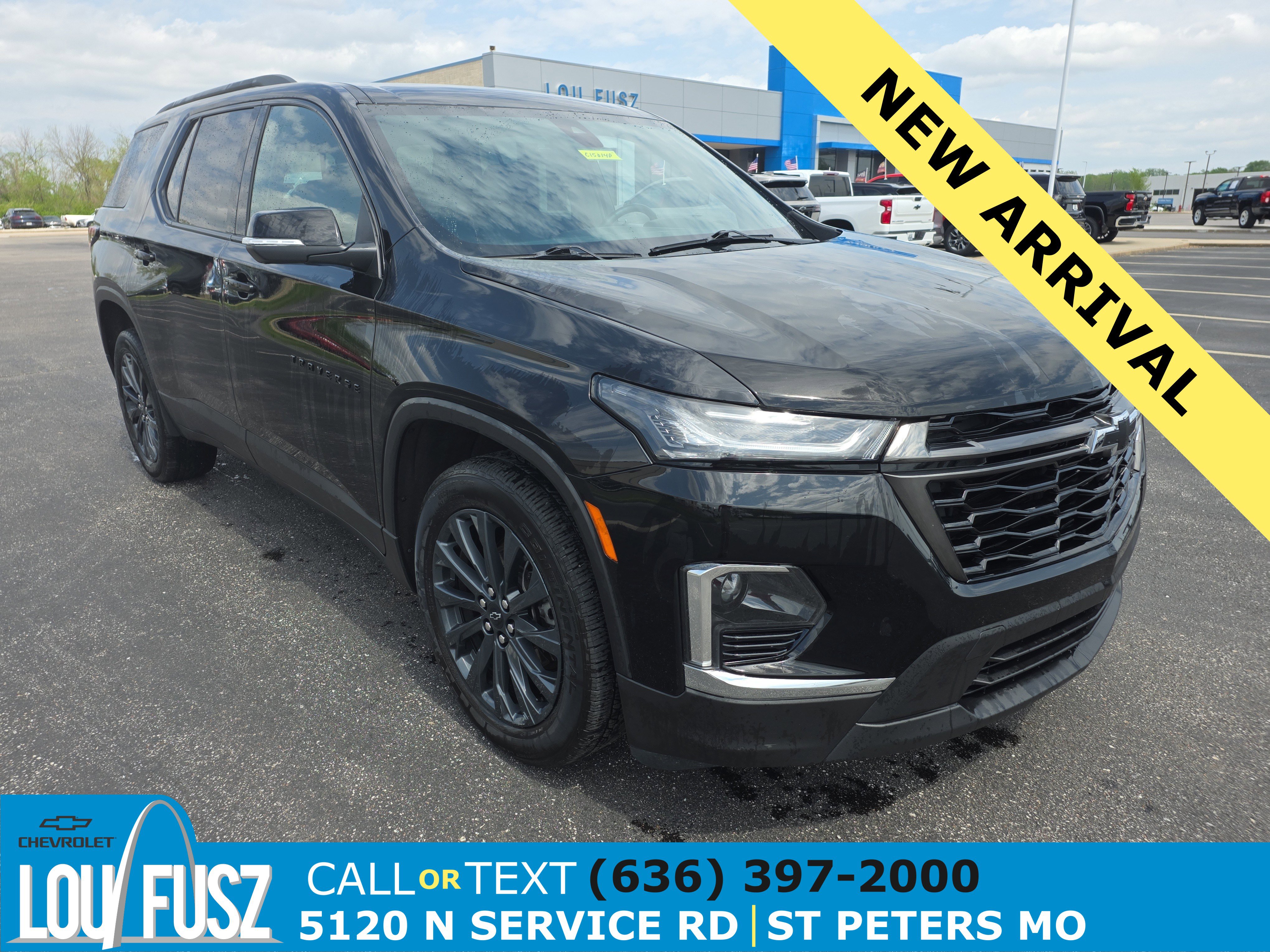 Used 2023 Chevrolet Traverse RS image 1