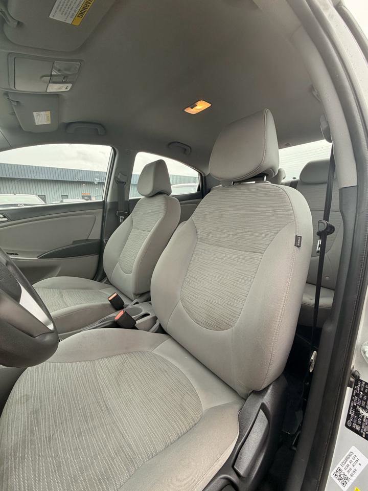 Used 2016 Hyundai Accent SE FWD image 14