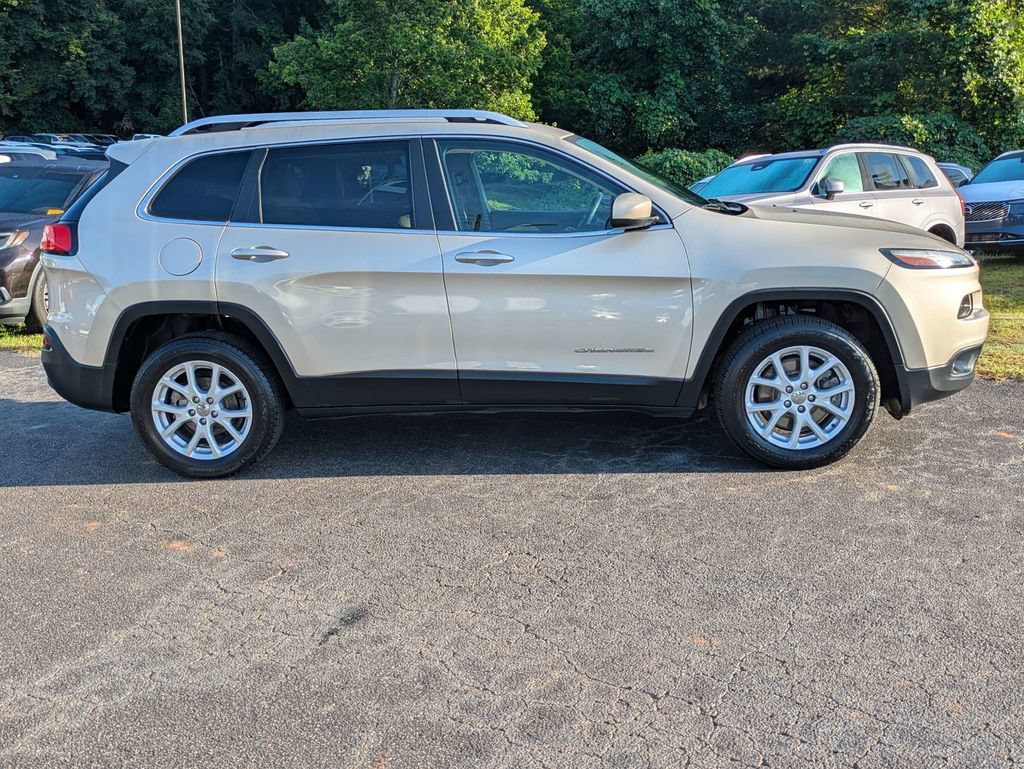 Used 2015 Jeep Cherokee Latitude FWD image 7