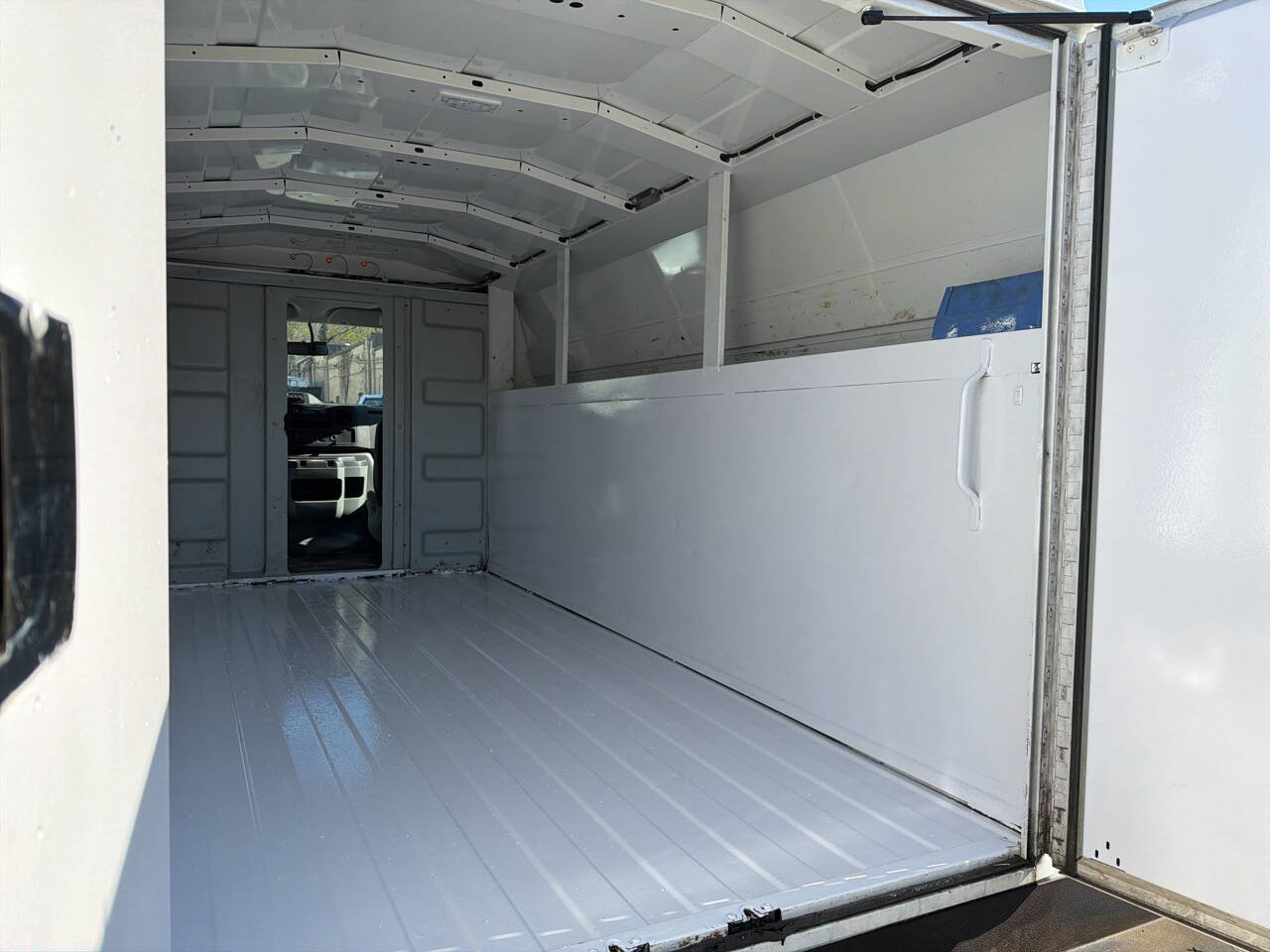 Used 2022 Ford E-350 and Econoline 350 Super Duty w/ Power Windows & Locks Group RWD image 31