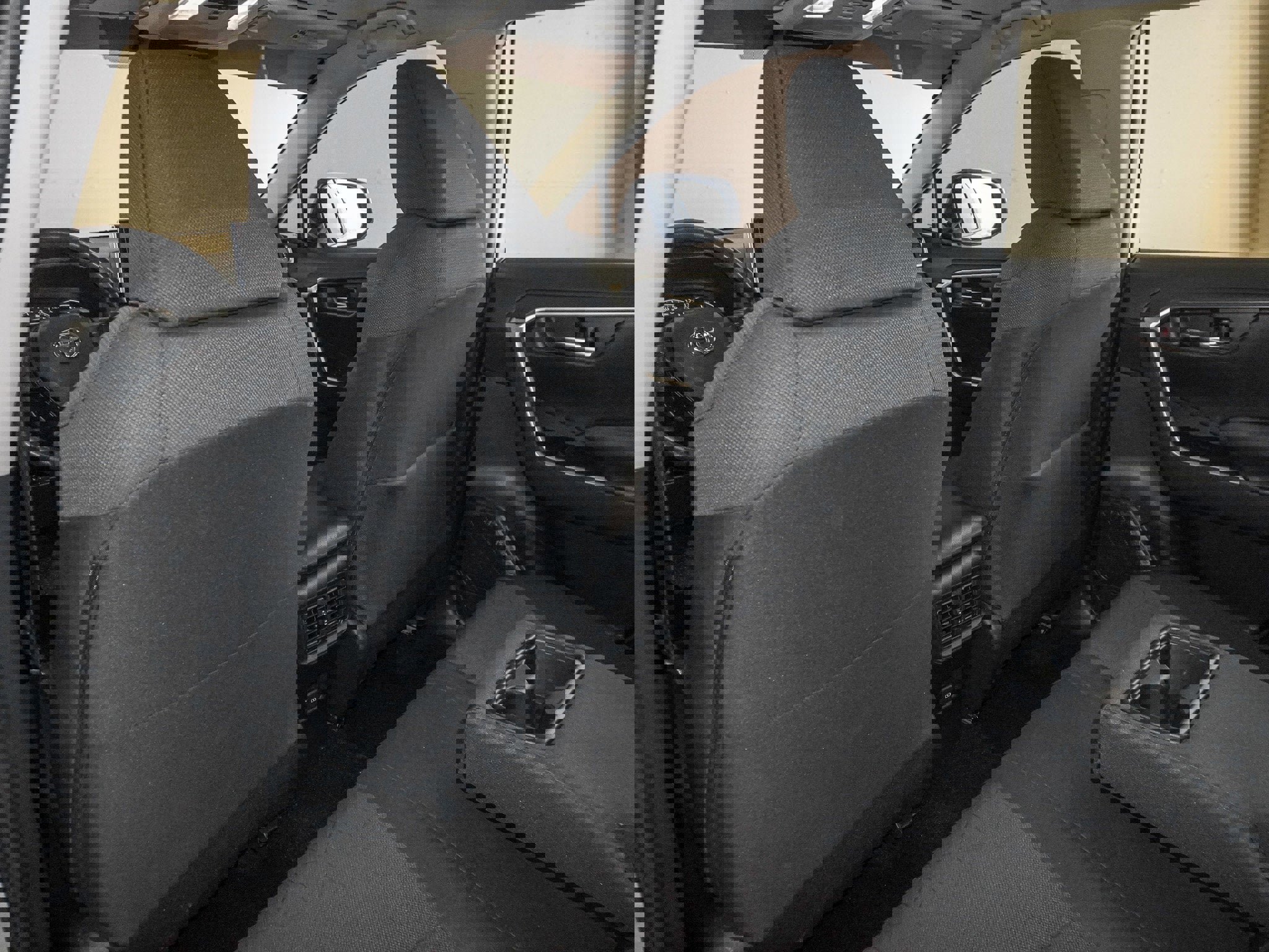 Used 2024 Toyota RAV4 XLE image 35