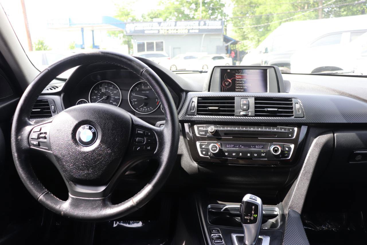 Used 2016 BMW 320i xDrive Sedan AWD/4WD image 17