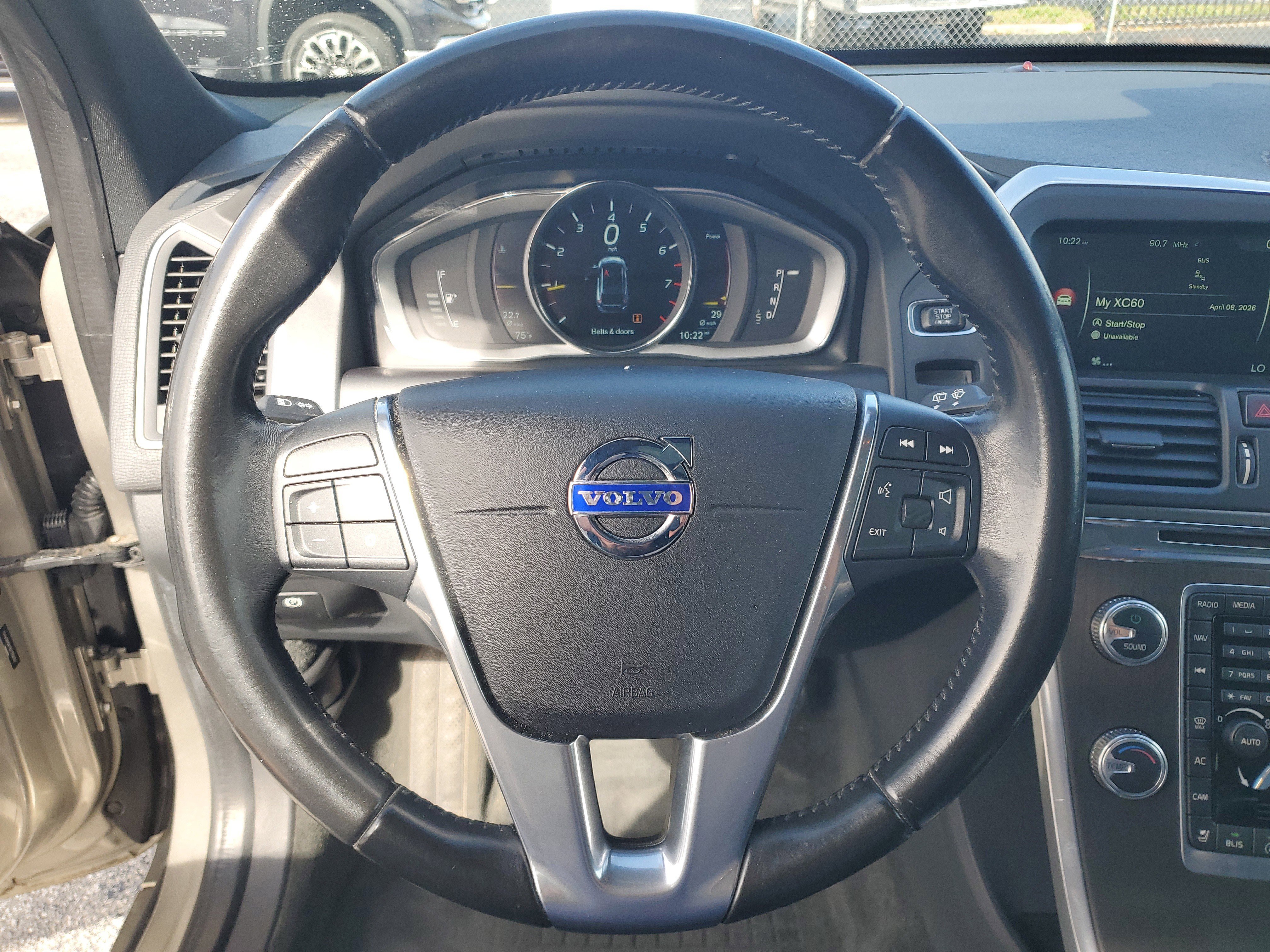 Used 2016 Volvo XC60 T5 Premier image 17