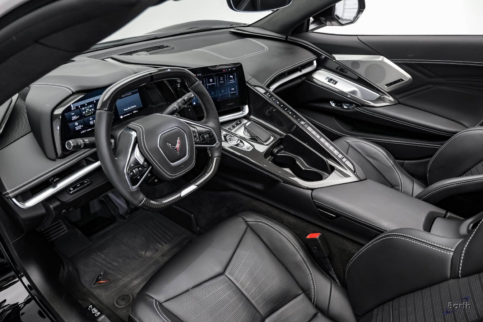 Used 2024 Chevrolet Corvette Z06 RWD image 3