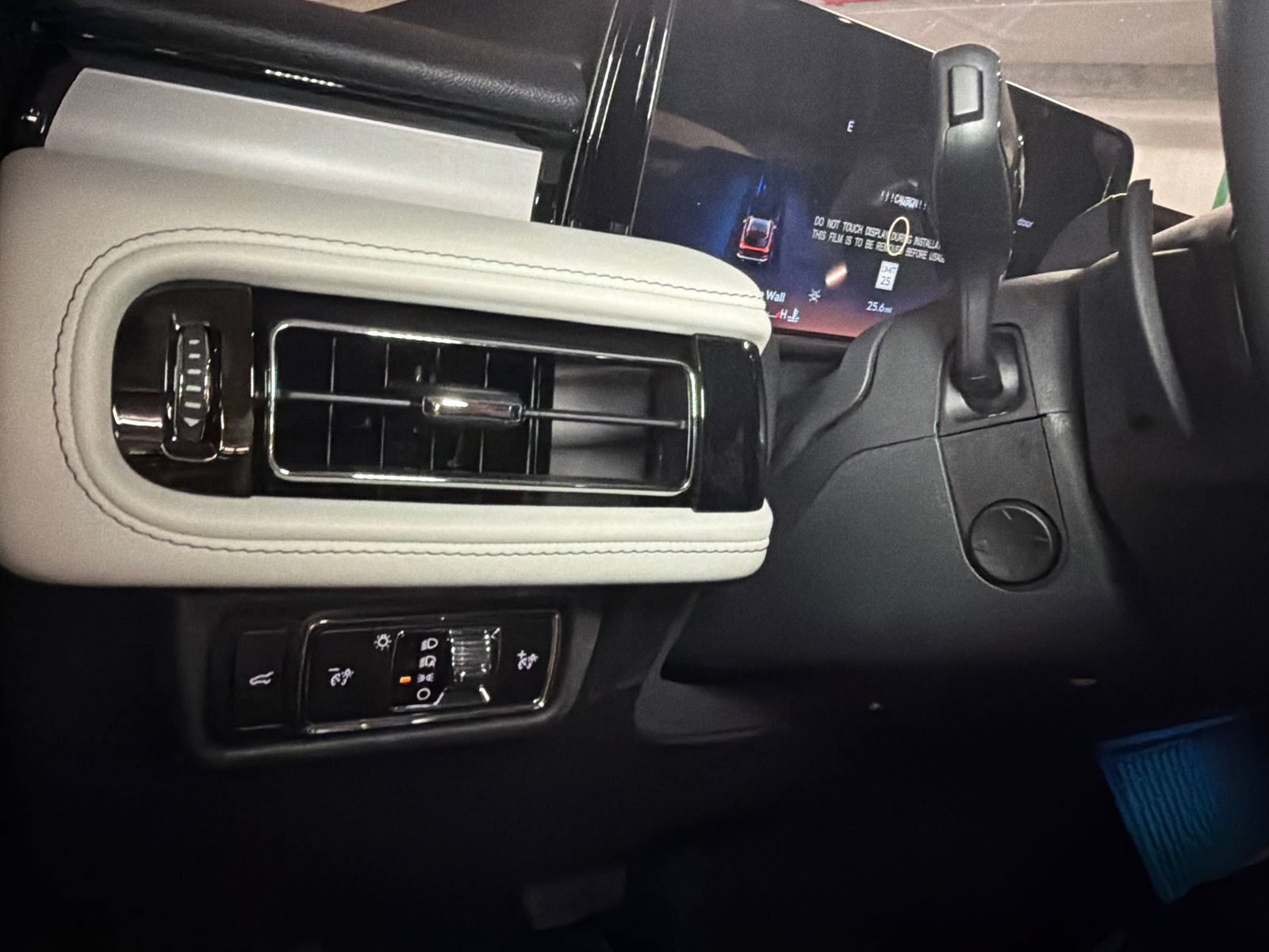 New 2026 Lincoln Aviator Reserve AWD/4WD image 31