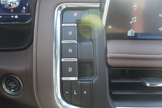 Used 2024 Chevrolet Tahoe High Country image 21