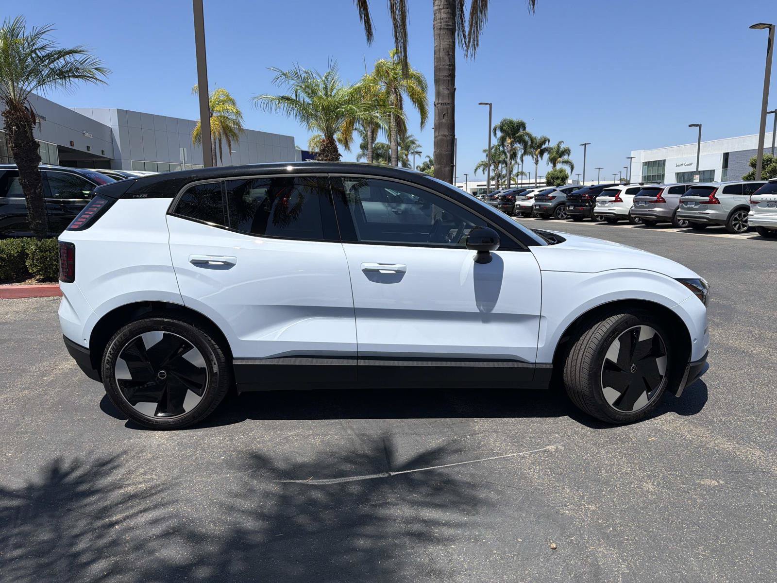 Used 2025 Volvo EX30 Ultra AWD/4WD image 4