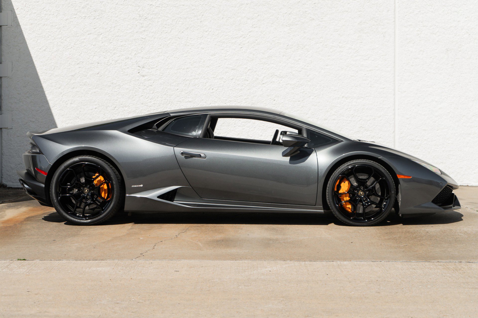 Used 2015 Lamborghini Huracan LP 610-4 AWD/4WD image 3