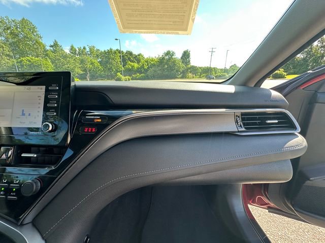 Used 2021 Toyota Camry LE FWD image 18