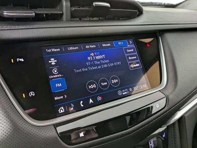 Certified 2022 Cadillac XT5 Premium Luxury FWD image 23