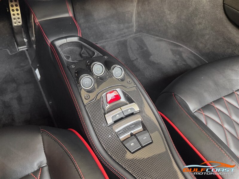 Used 2013 Ferrari 458 Spider RWD image 18