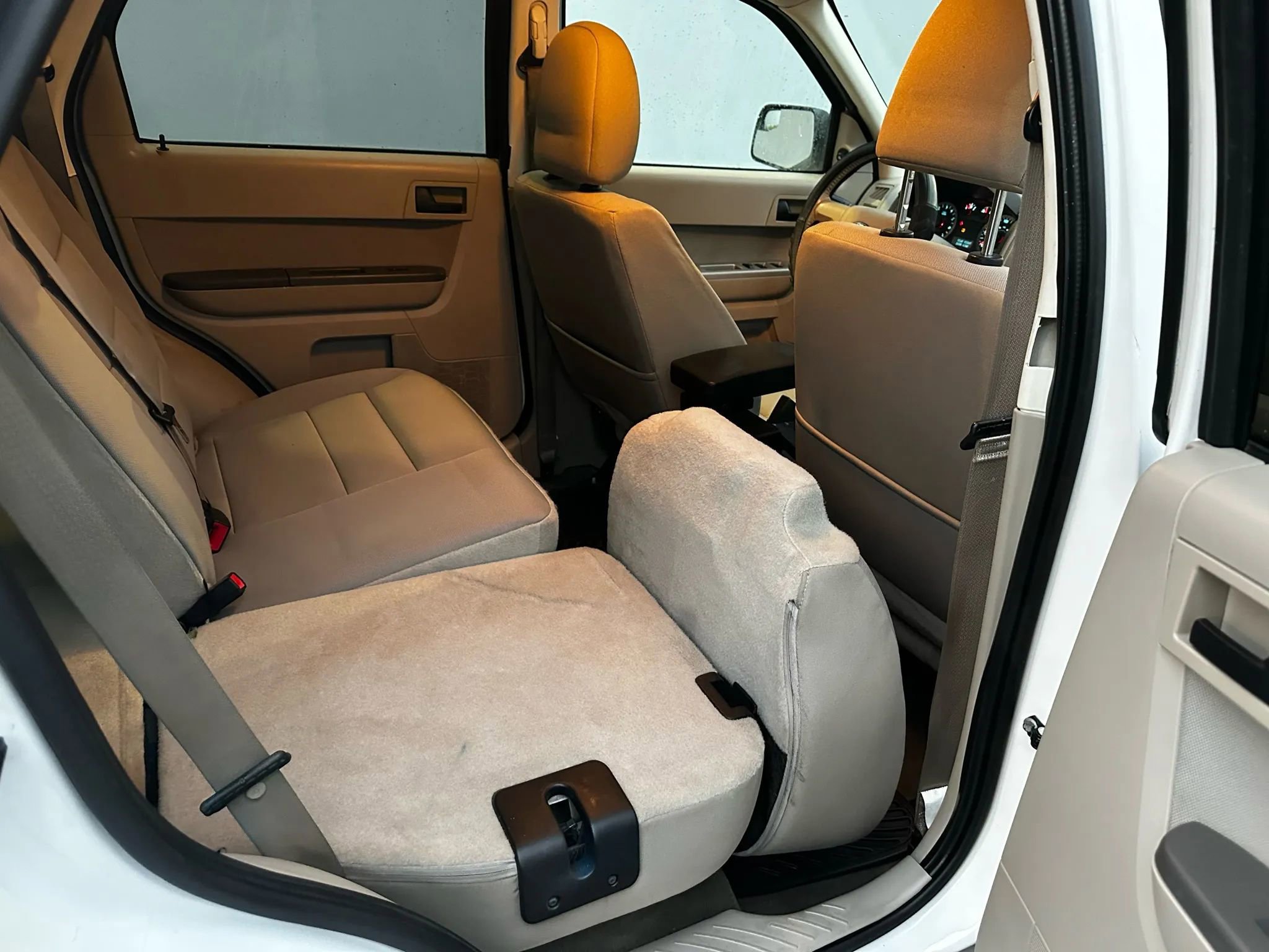 Used 2011 Ford Escape 4WD Hybrid image 19