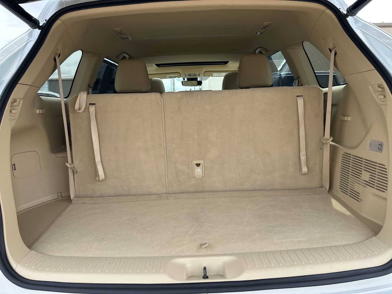 Used 2019 Toyota Highlander XLE AWD/4WD image 30