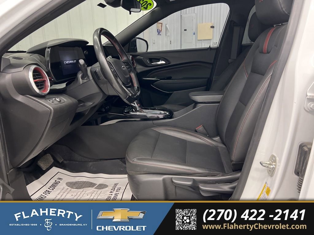 Used 2024 Chevrolet Trax RS image 9