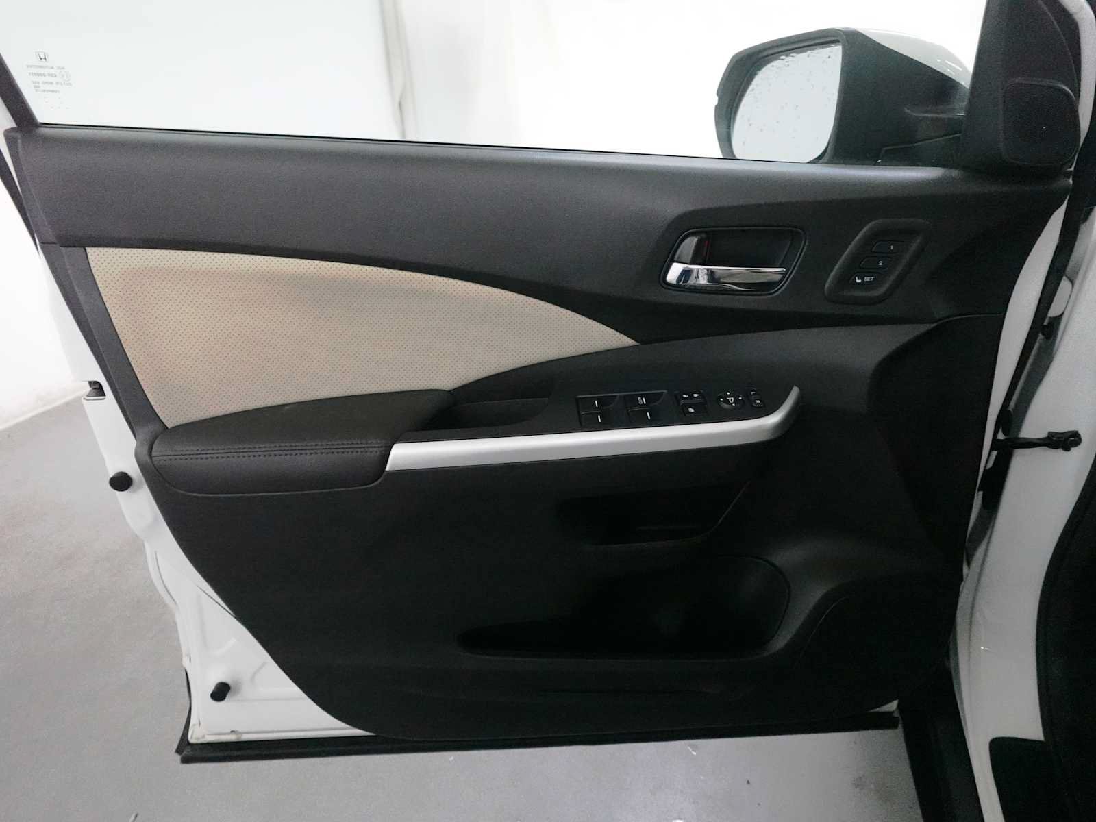 Used 2015 Honda CR-V Touring image 10