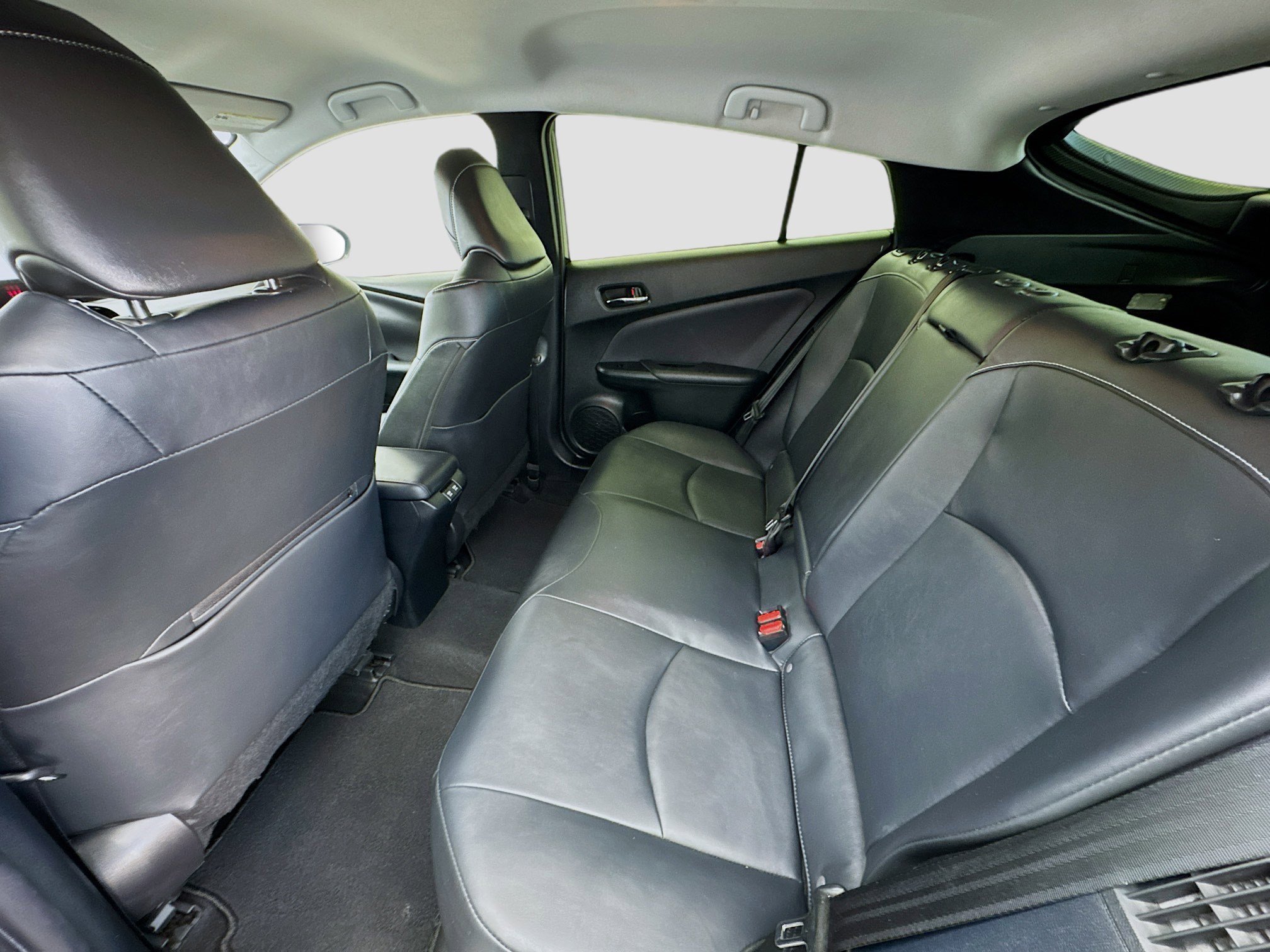 Used 2021 Toyota Prius Prime Limited w/ Carpet Mat Package (TMS) FWD image 14