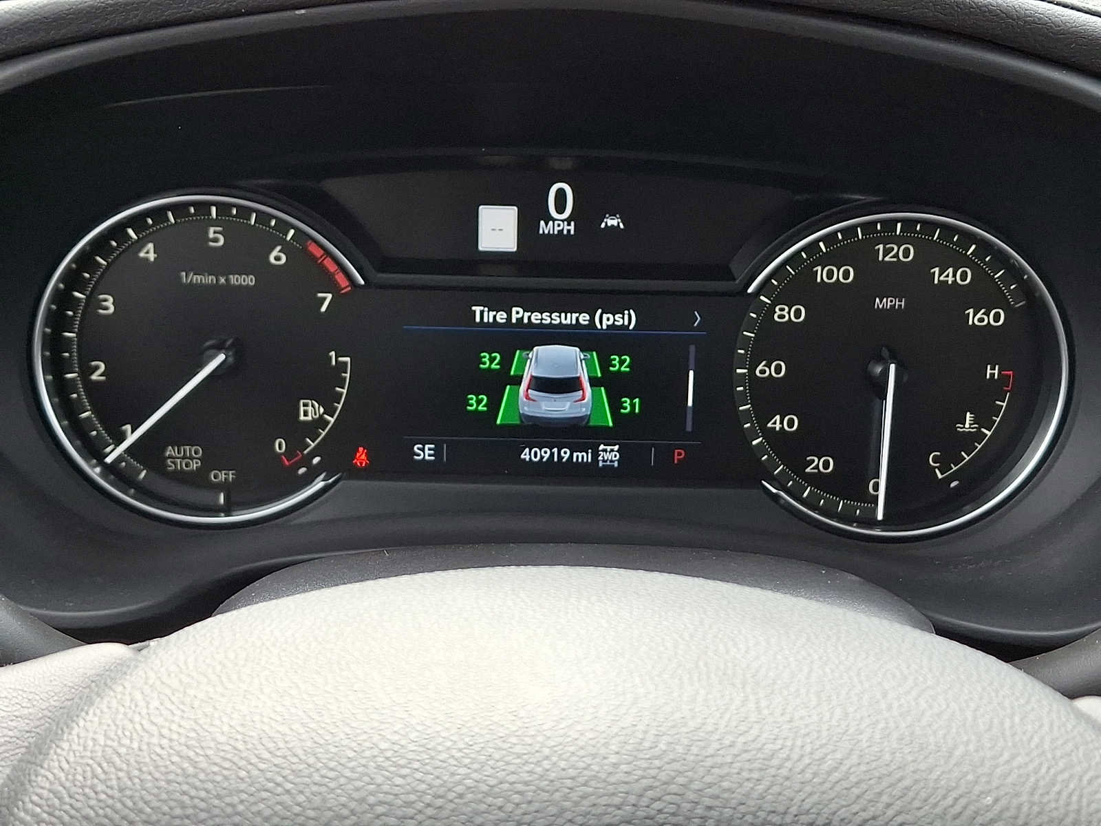 Certified 2023 Cadillac XT4 Luxury w/ Cold Weather Package image 27