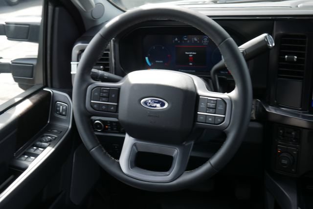 Used 2026 Ford F250 Lariat AWD/4WD image 17