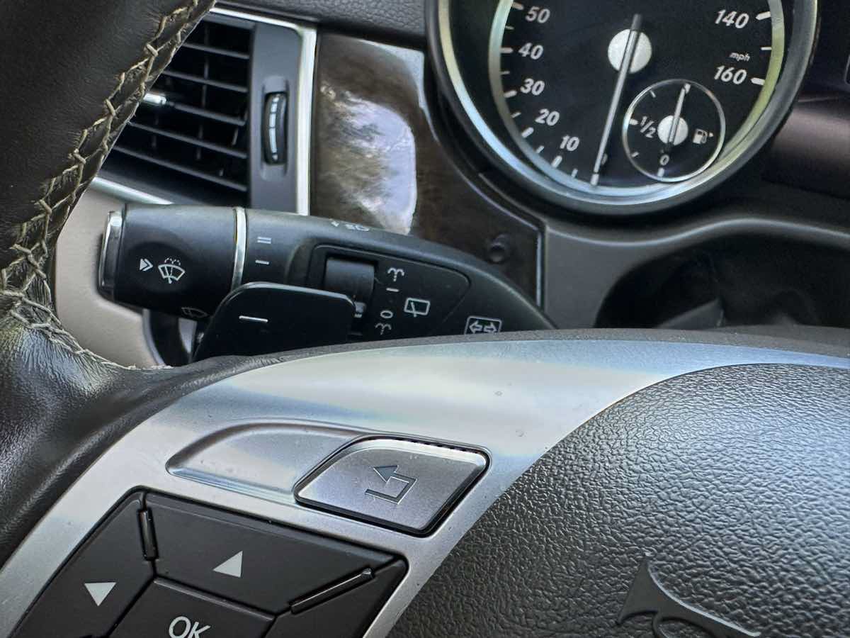 Used 2014 Mercedes-Benz ML 350 4MATIC w/ Premium 1 Package image 29