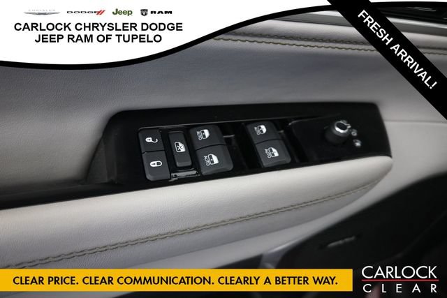 Used 2024 Jeep Wagoneer 2WD image 15
