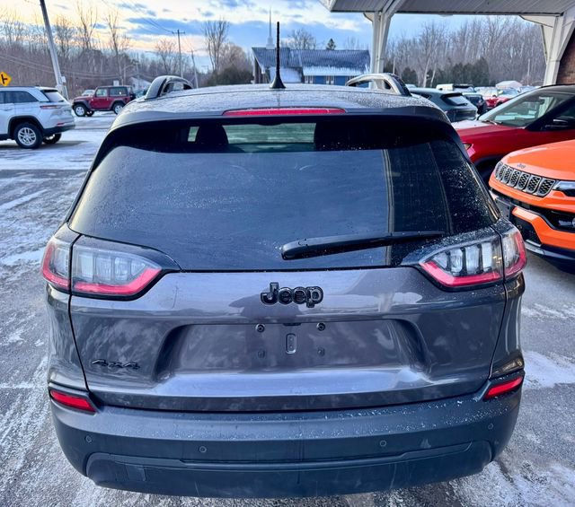 Used 2023 Jeep Cherokee Altitude Lux w/ Mopar Interior Package image 4