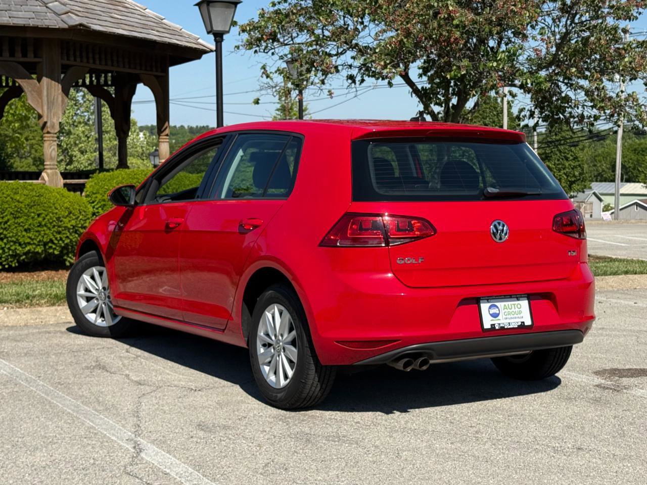 Used 2017 Volkswagen Golf Wolfsburg Edition FWD image 7