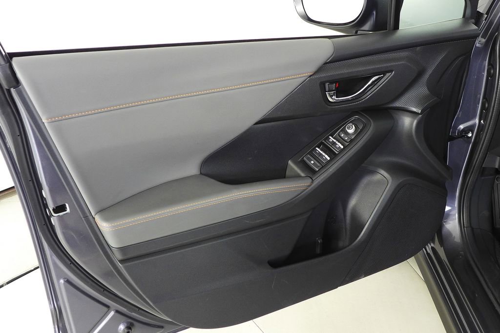 Certified 2025 Subaru Crosstrek 2.5i Limited w/ Crosstrek Mirror Package image 11