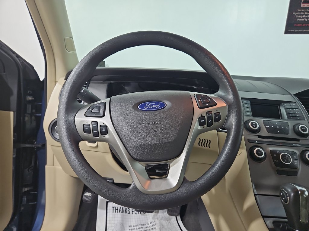 Used 2018 Ford Taurus SE FWD image 15