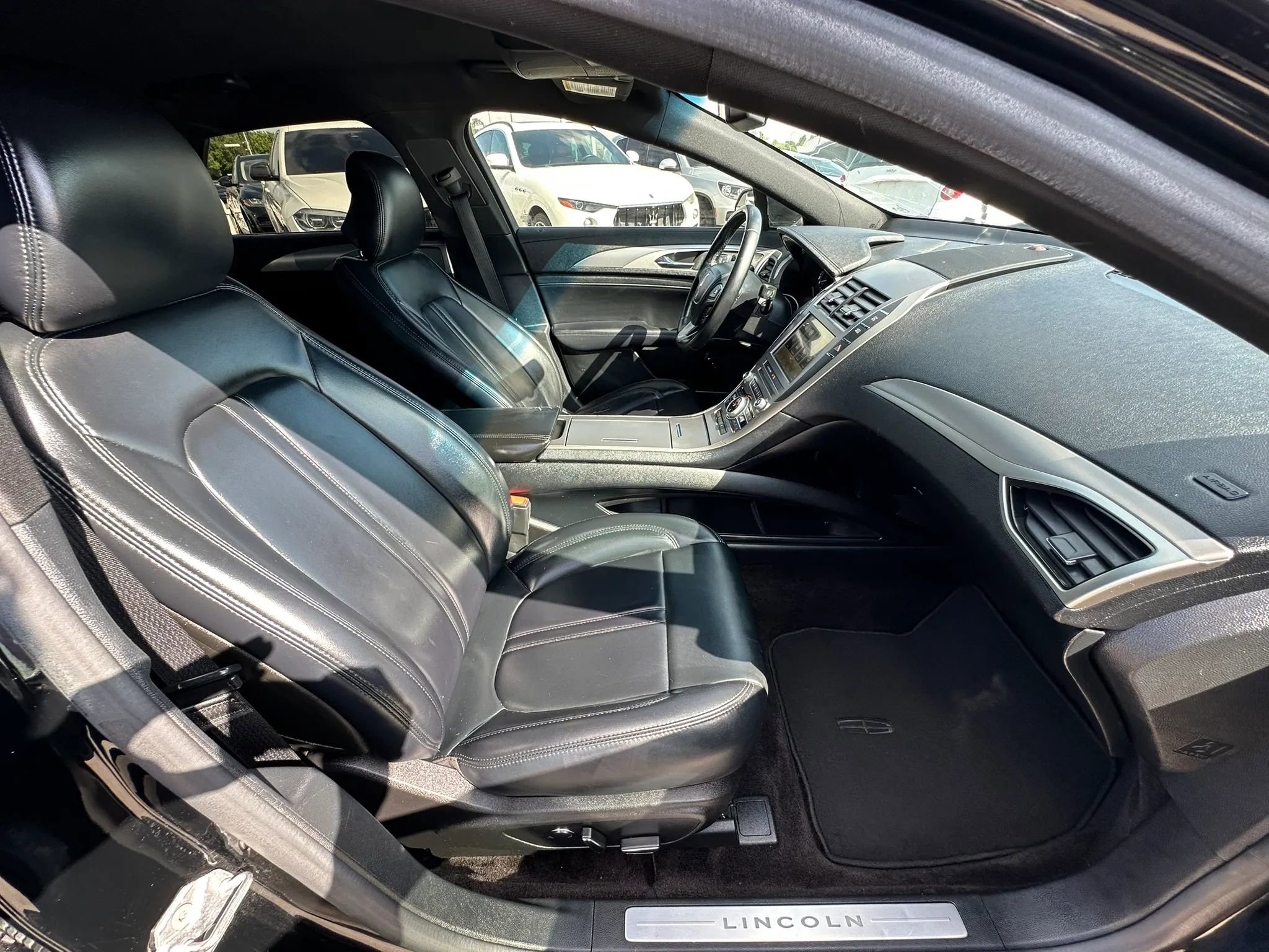 Used 2017 Lincoln MKZ Premiere FWD image 13