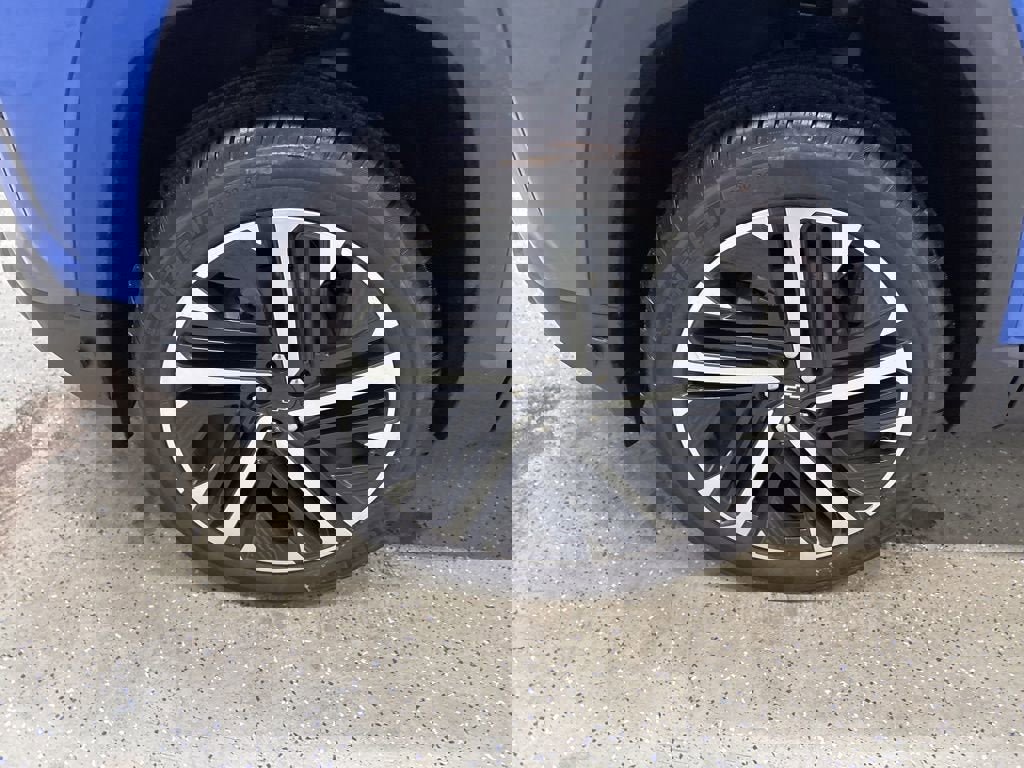 New 2026 Chevrolet Equinox RS w/ Convenience Package III AWD/4WD image 8