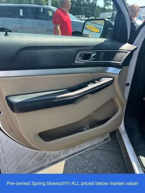 Used 2017 Ford Explorer XLT w/ Equipment Group 202A FWD image 8