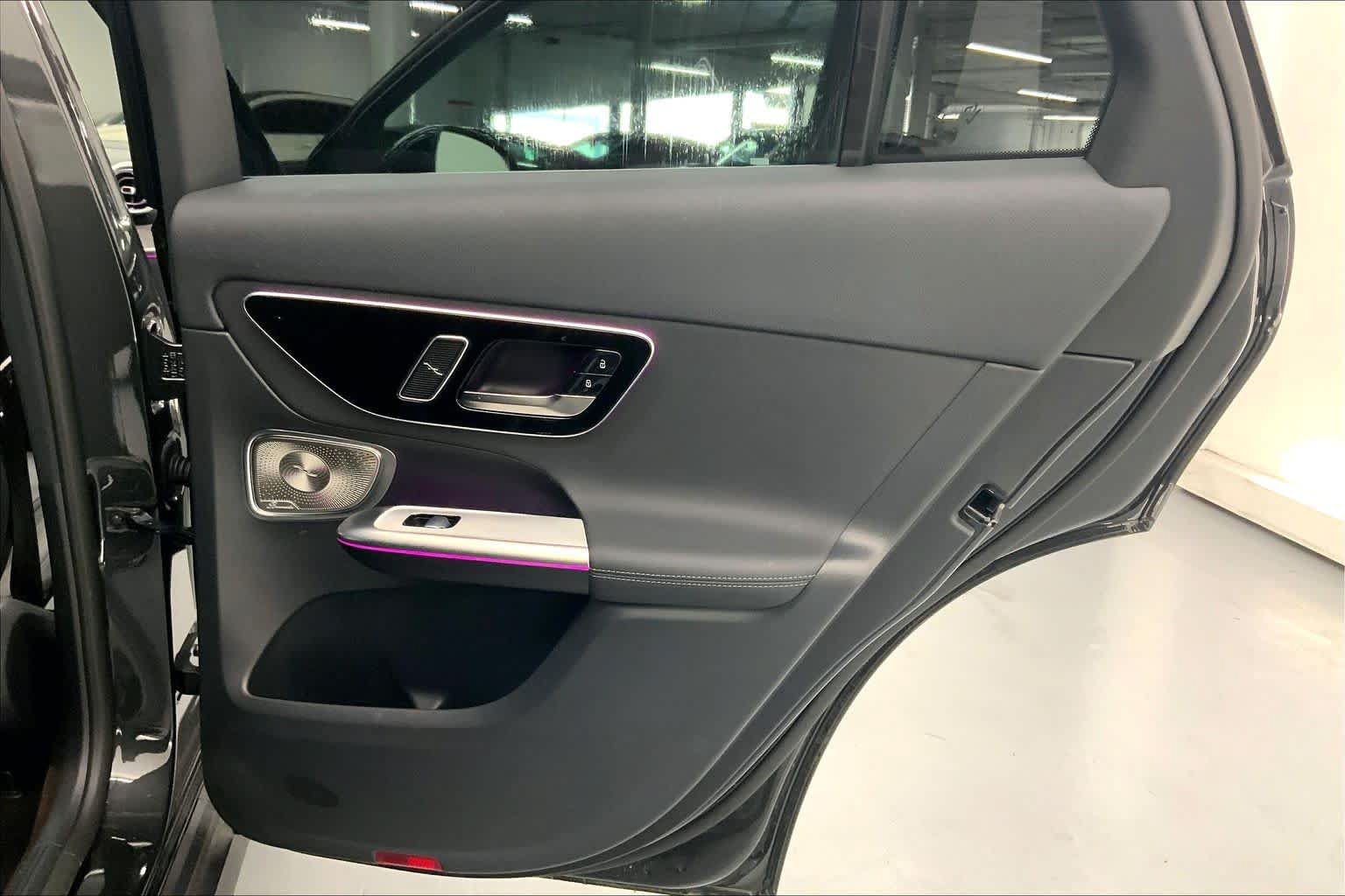 Used 2026 Mercedes-Benz GLC 300 image 12
