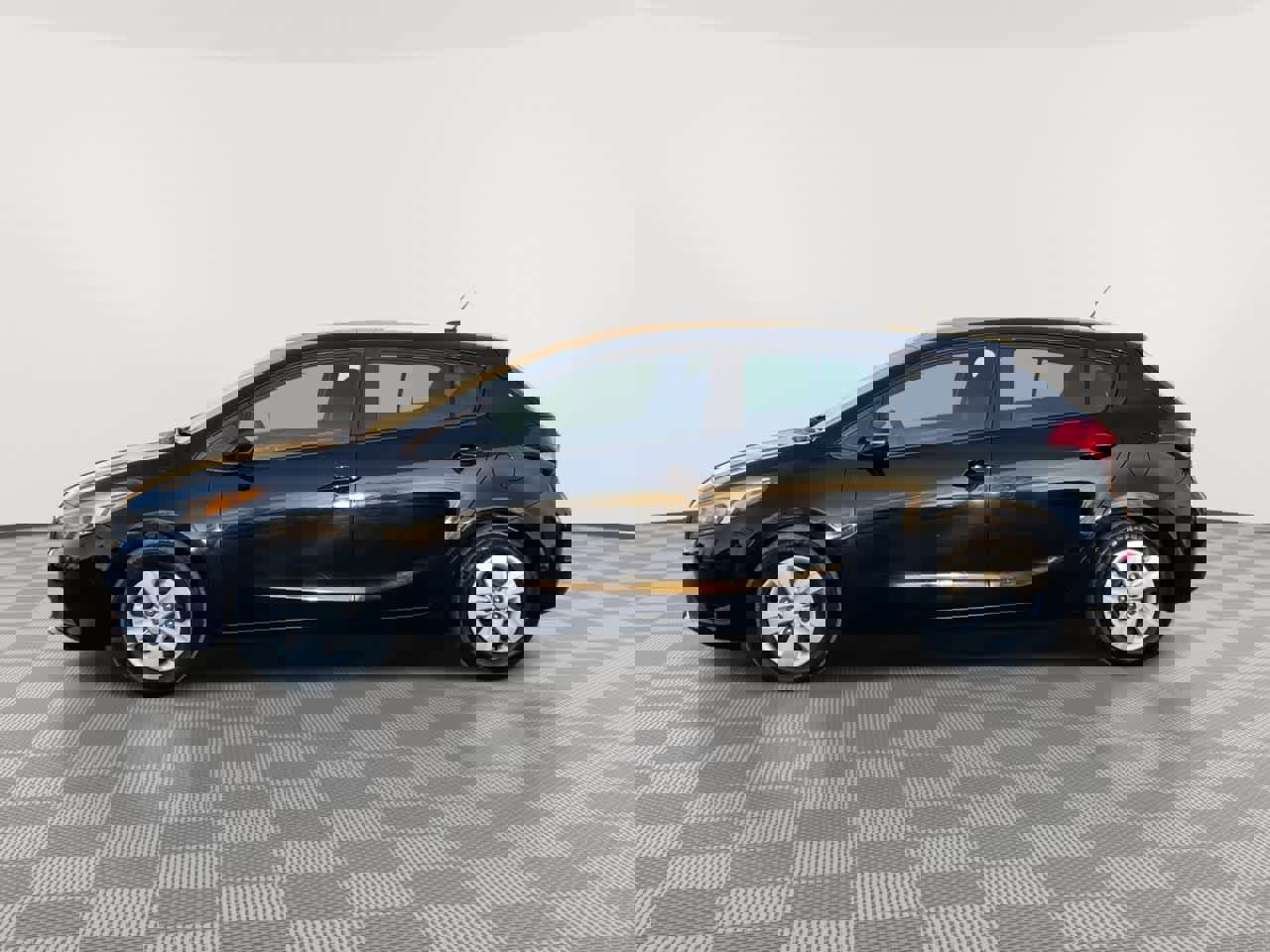 Used 2017 Kia Forte LX image 5