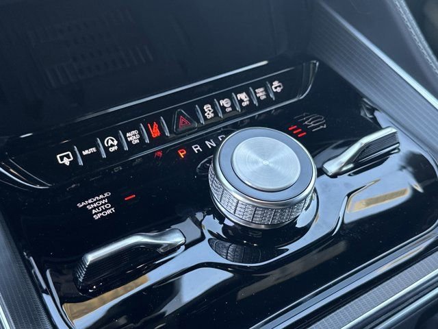 New 2026 Jeep Grand Wagoneer Summit AWD/4WD image 32