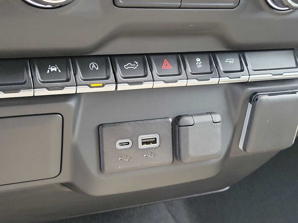 Used 2026 Chevrolet Silverado 1500 Custom image 9