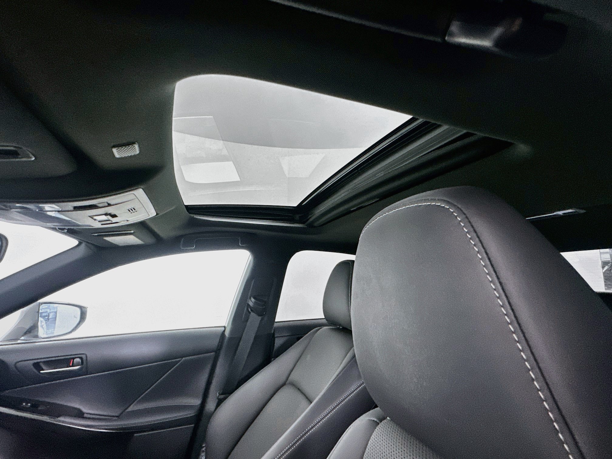 Used 2025 Lexus IS 350 F Sport RWD image 27
