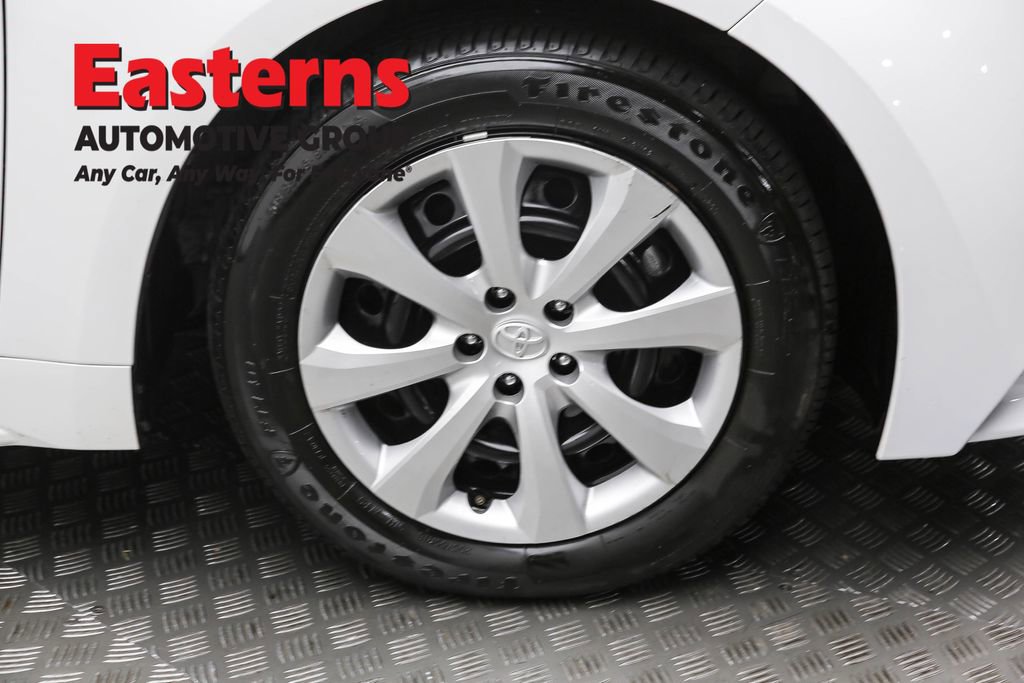 Used 2025 Toyota Corolla LE image 31