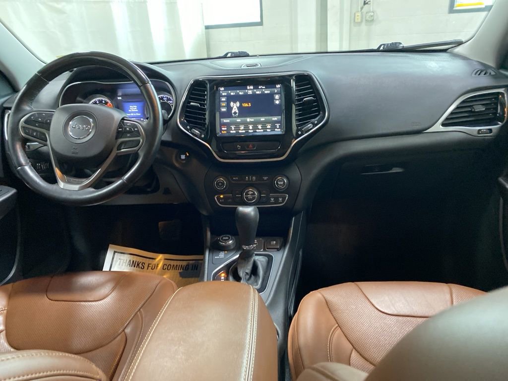 Used 2019 Jeep Cherokee Overland image 13