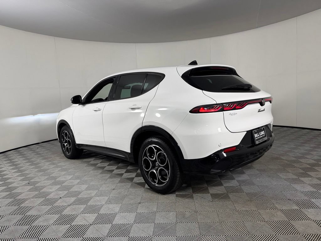 Used 2025 Alfa Romeo Tonale AWD/4WD image 10