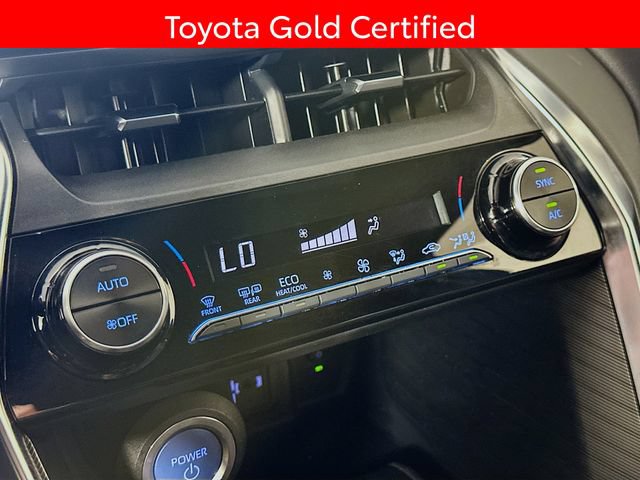 Certified 2021 Toyota Venza XLE w/ Softex Package AWD/4WD image 16