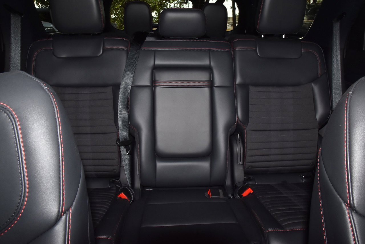 Certified 2025 Ford Explorer ST-Line RWD image 21