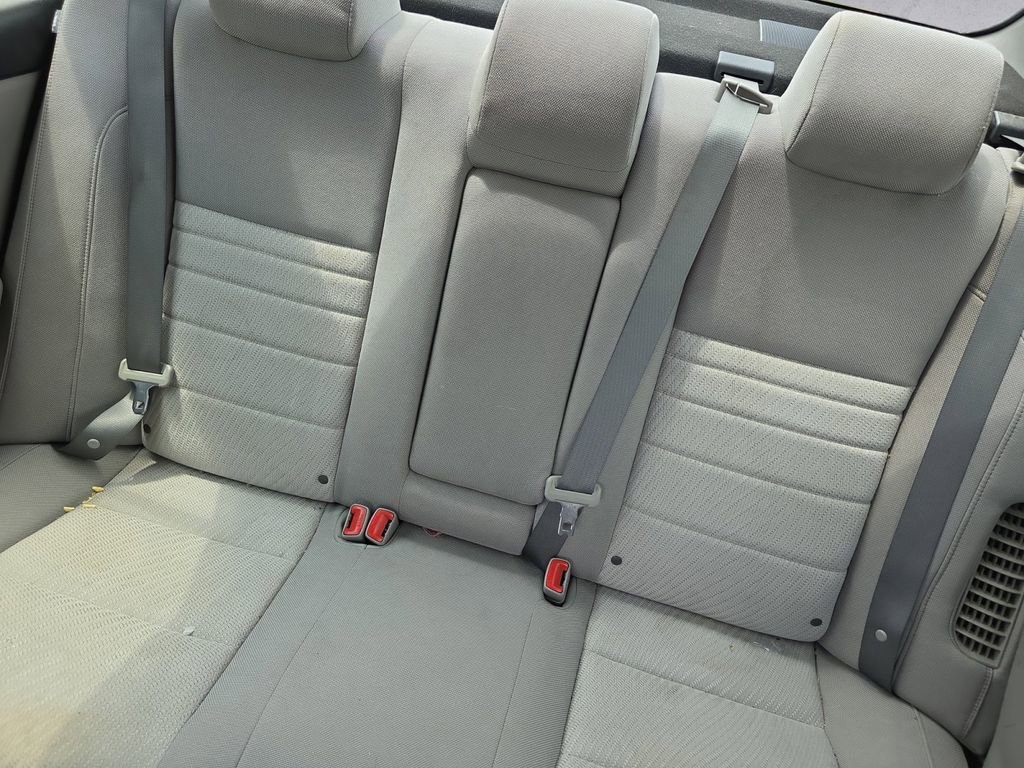 Used 2017 Toyota Camry LE FWD image 13