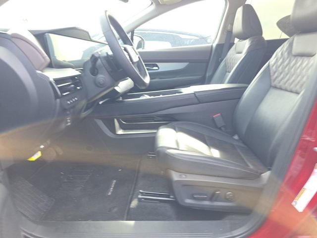 Certified 2025 Nissan Murano Platinum w/ Cargo Package AWD/4WD image 2