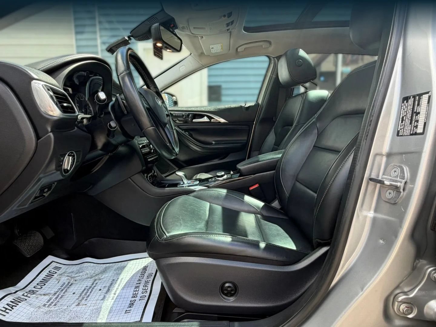 Used 2018 INFINITI QX30 AWD image 12