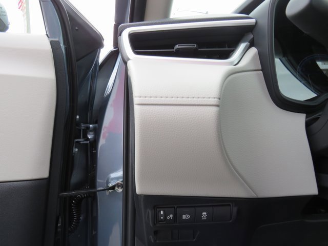 New 2026 Toyota Corolla Cross L image 32