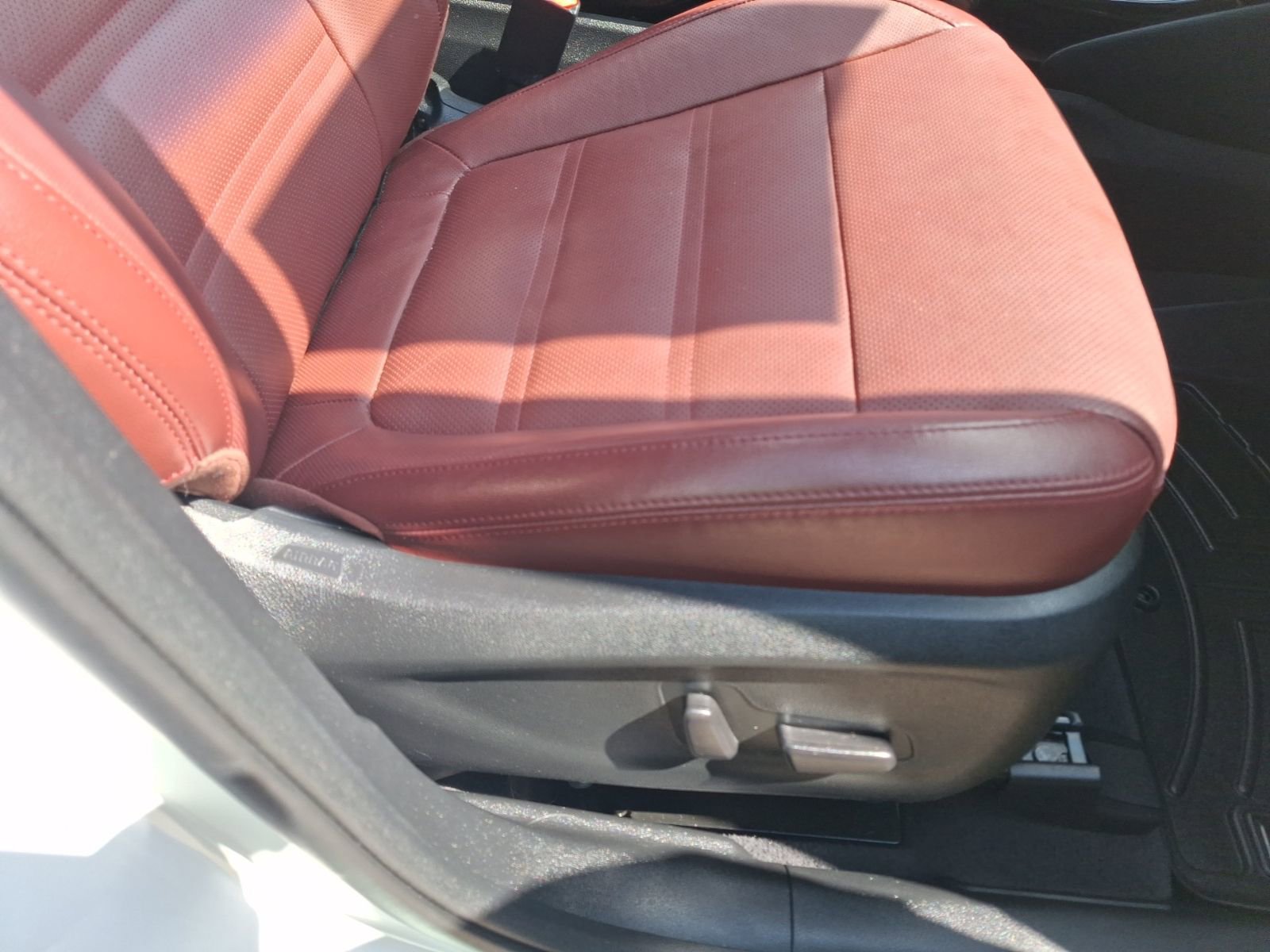 Used 2018 Kia Sorento SX image 36