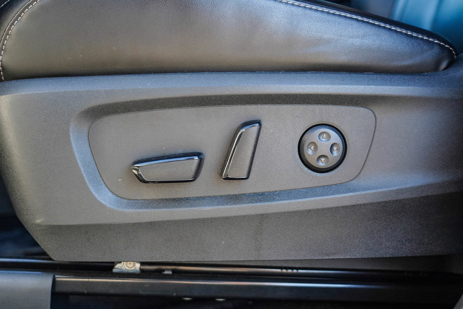 Used 2024 INFINITI QX60 Luxe w/ Cargo Package image 27