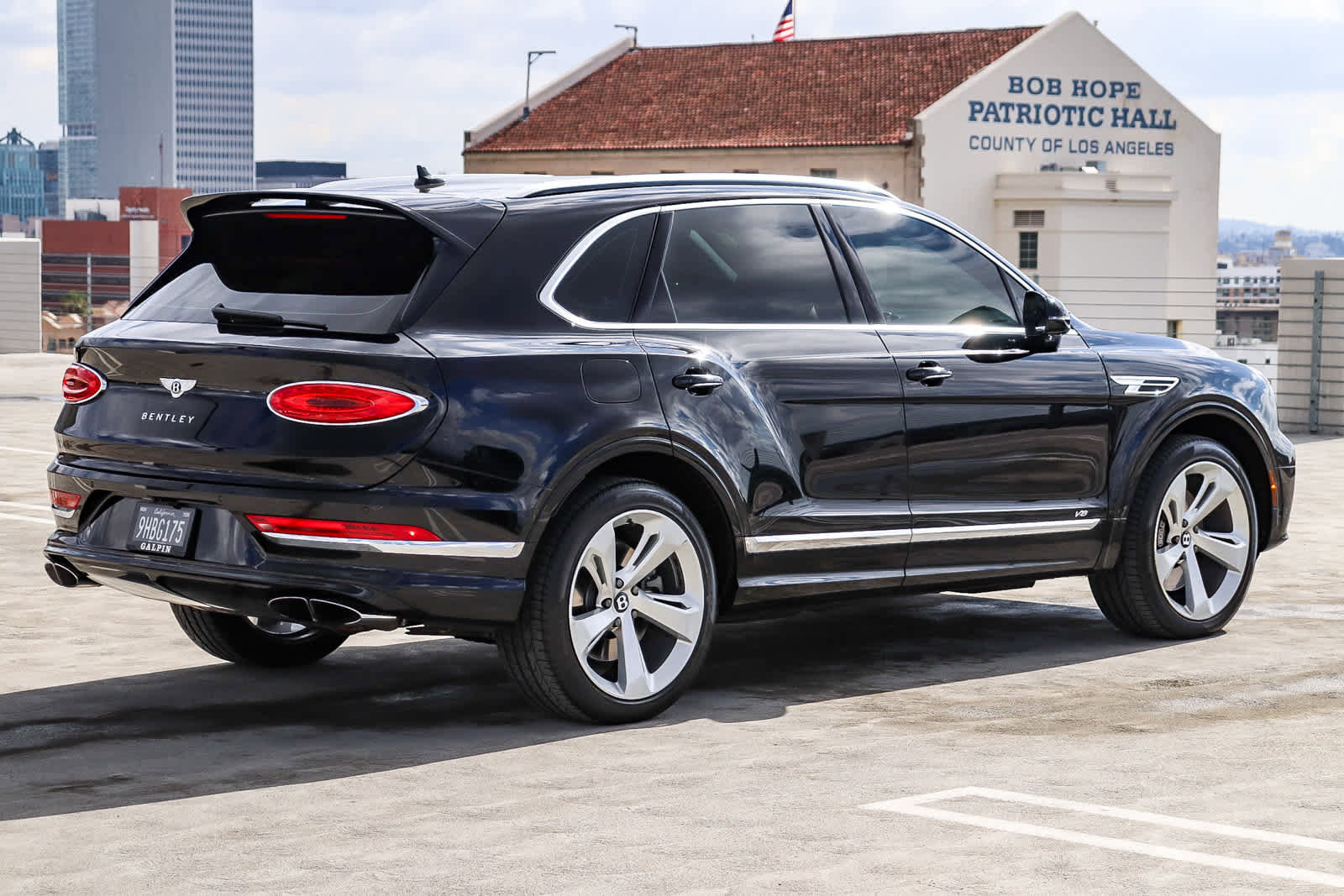 Used 2021 Bentley Bentayga image 4