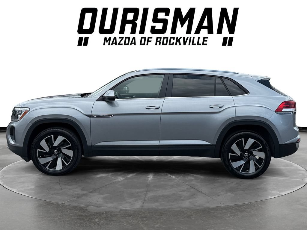 Used 2025 Volkswagen Atlas Cross Sport SE FWD image 3
